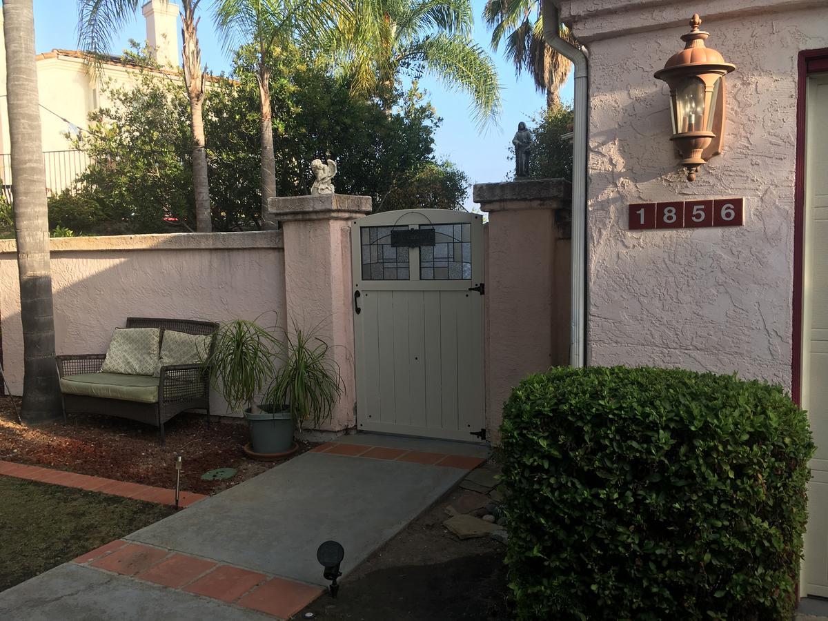 2 Stories With 4 Bedrooms 3 Baths - 2935 Sq Feet Escondido Esterno foto